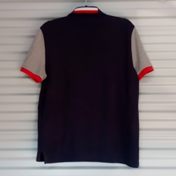 Men's TOMMY HILFIGER top size Medium - Picture 2 of 3
